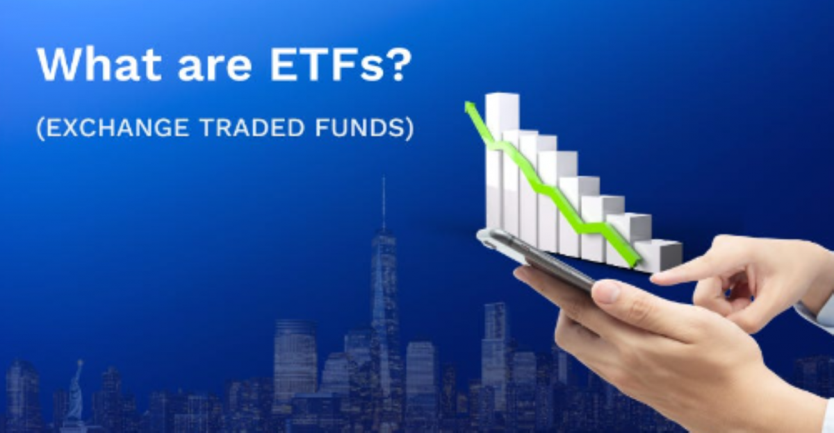 Making the Right Choice: A Comparison of VOO and FNILX ETFs