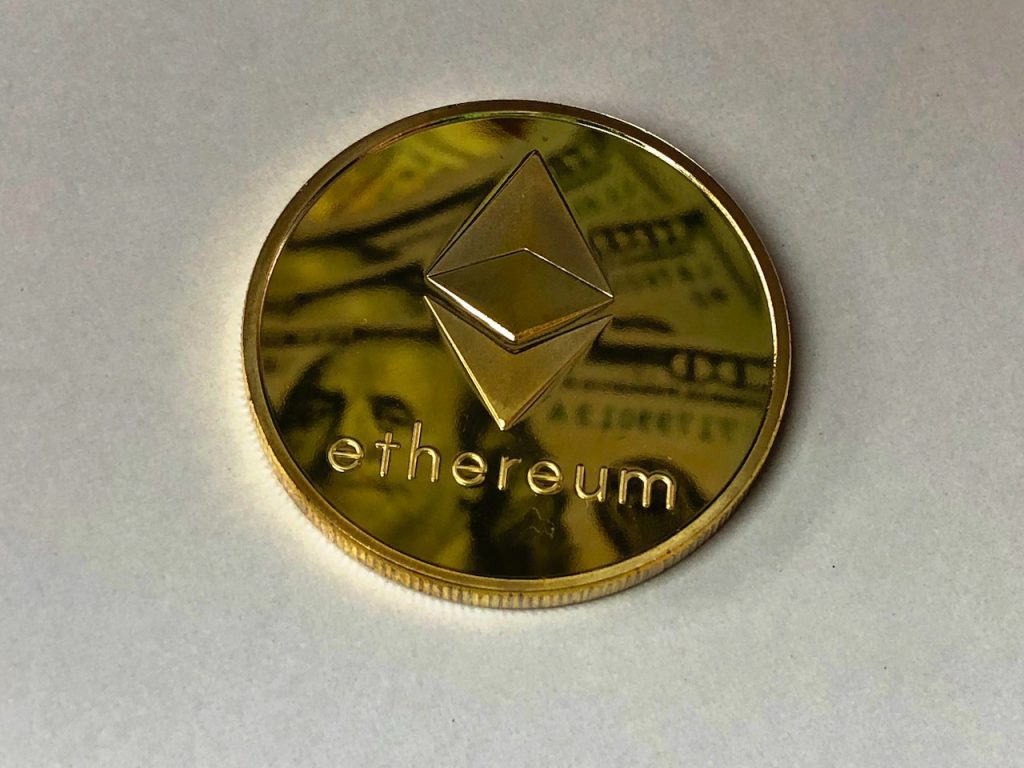 Indeed, ETH investors remain on edge about the impact of the recent explosion of meme coin mania, particularly with regards to new wave meme coins like Pepe (PEPE), on the blockchain.

